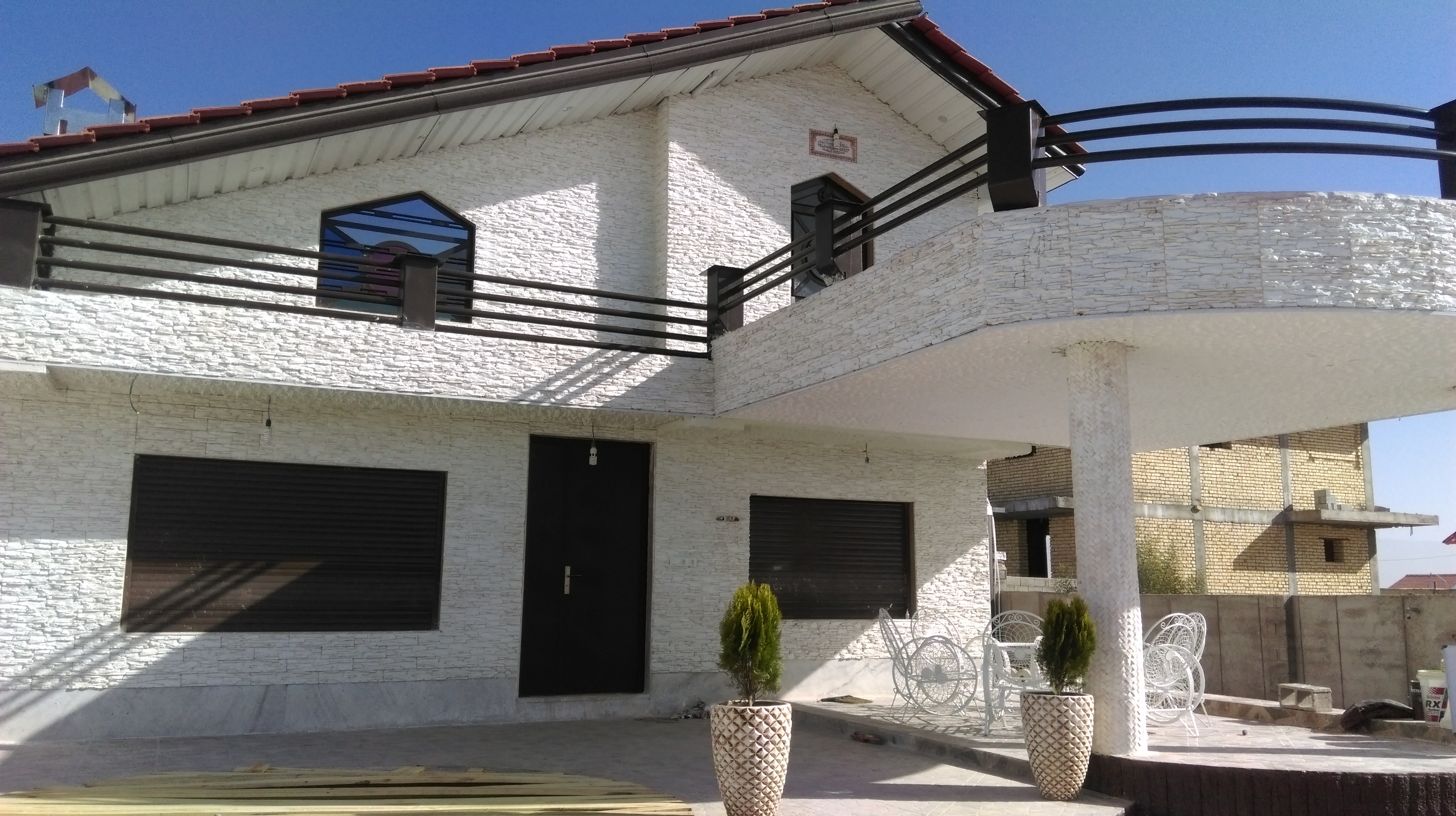 gallery-exterior